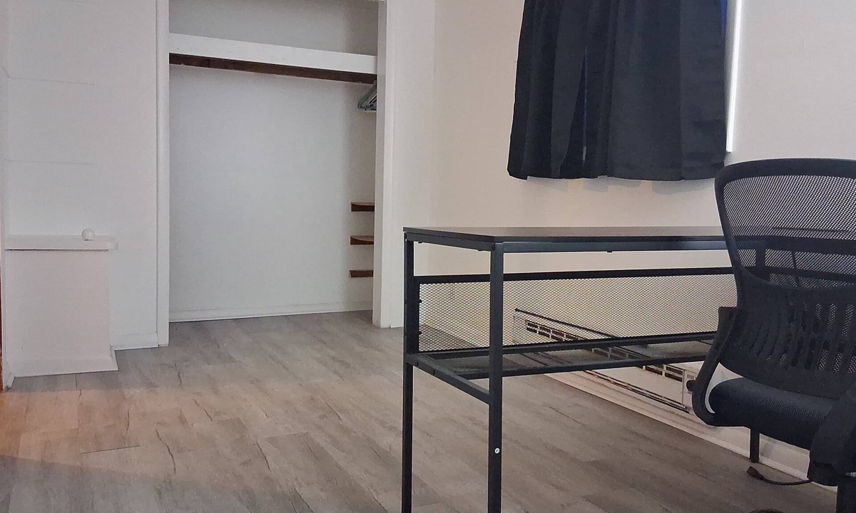 Geneva House | Enjoyable 3-bedroom house with AC in lovely Geneva