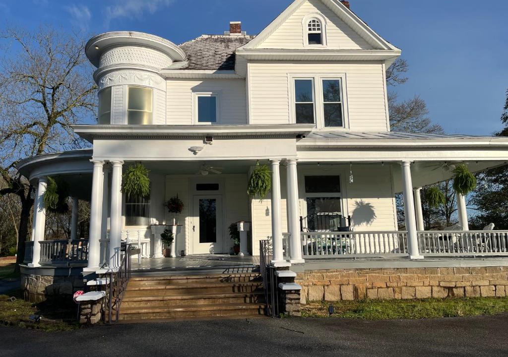 Roanoke Bed & Breakfast | Enloe House Lodging & Events