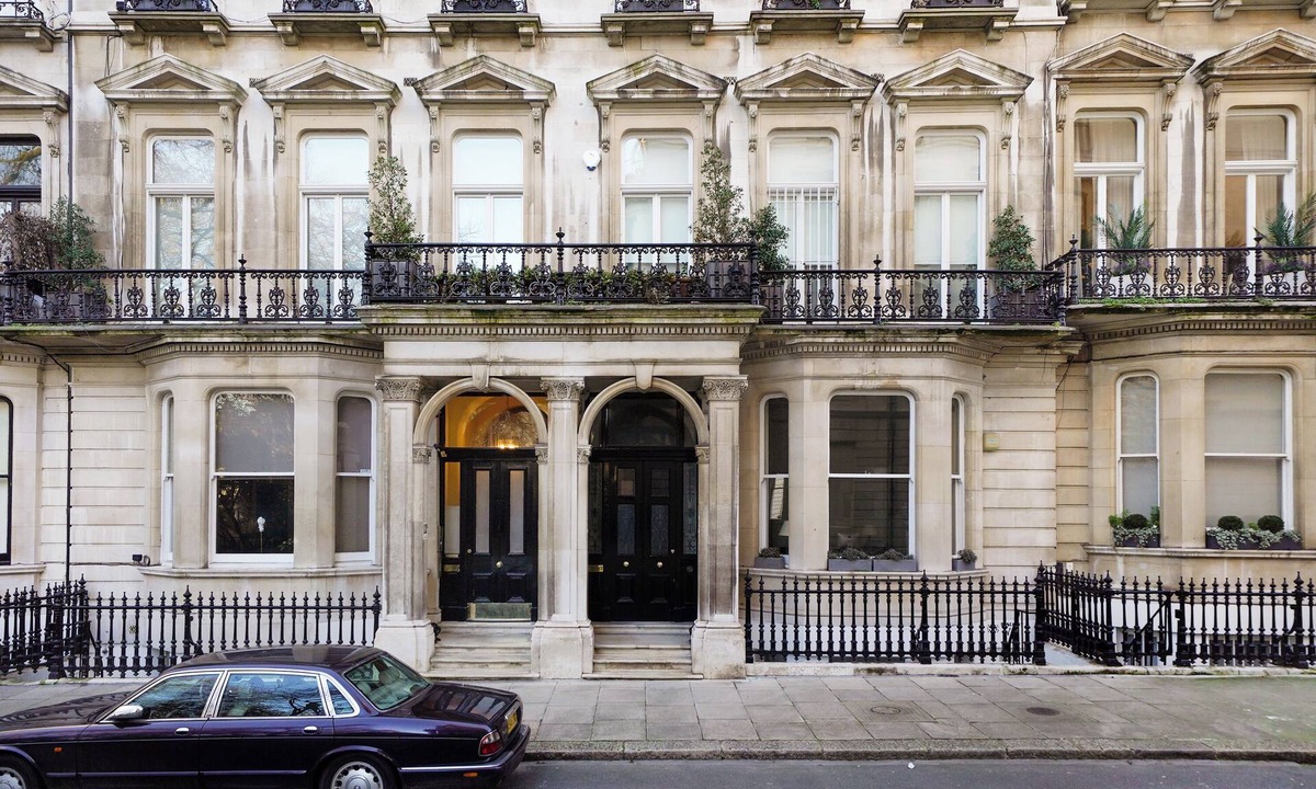 Knightsbridge and Belgravia Apartment | Ennismore Garden Flat