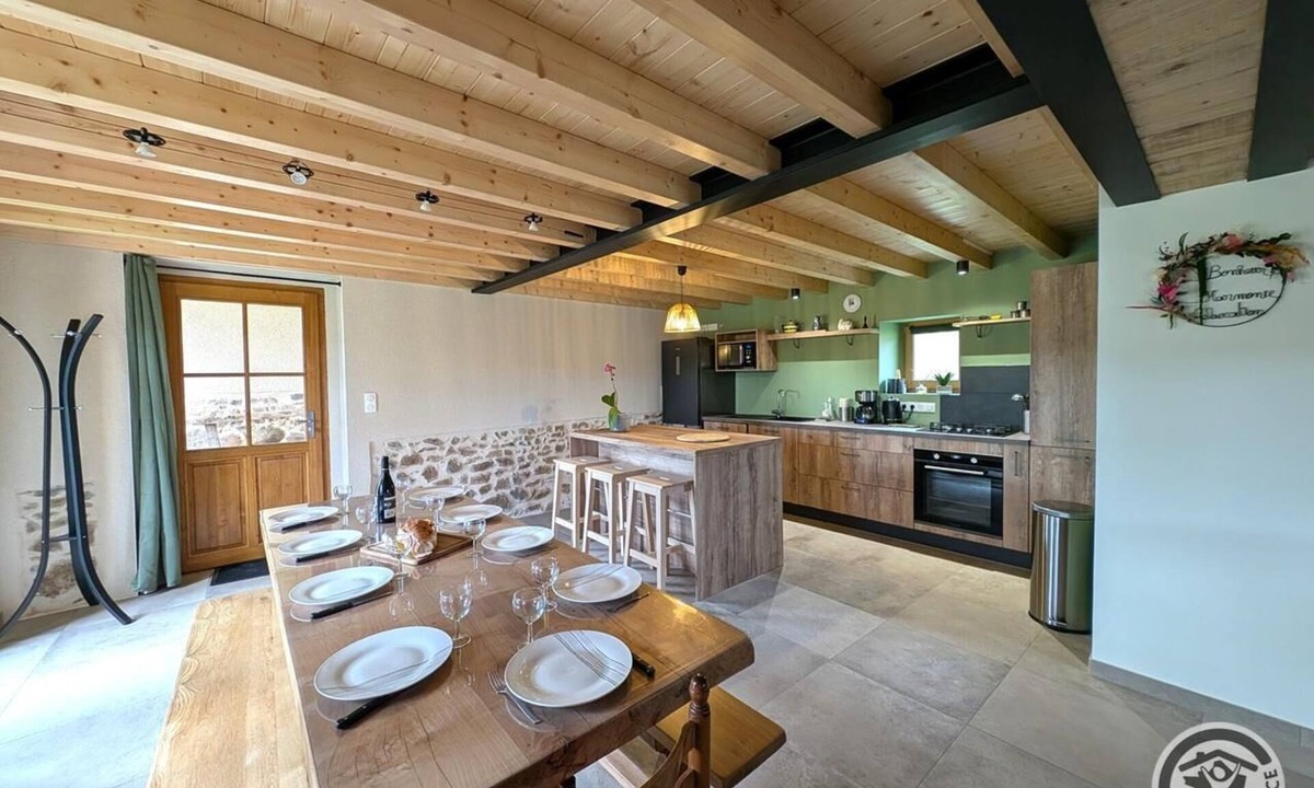 Meys House | "Ensemble - MEYS - Gîte