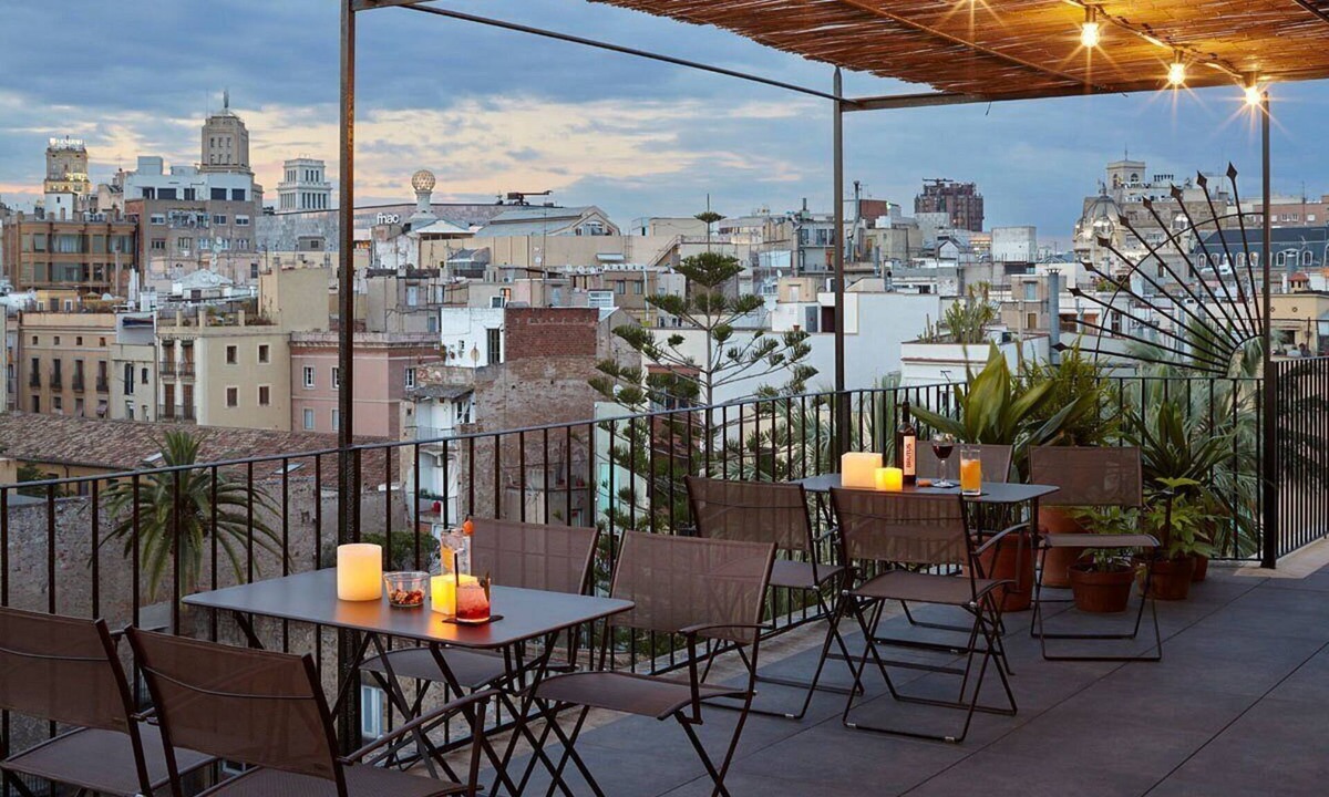 la Vila de Gracia Bed & Breakfast | Ensuite rooms in Gràcia and near the Sagrada Familia! Perfect for big groups!