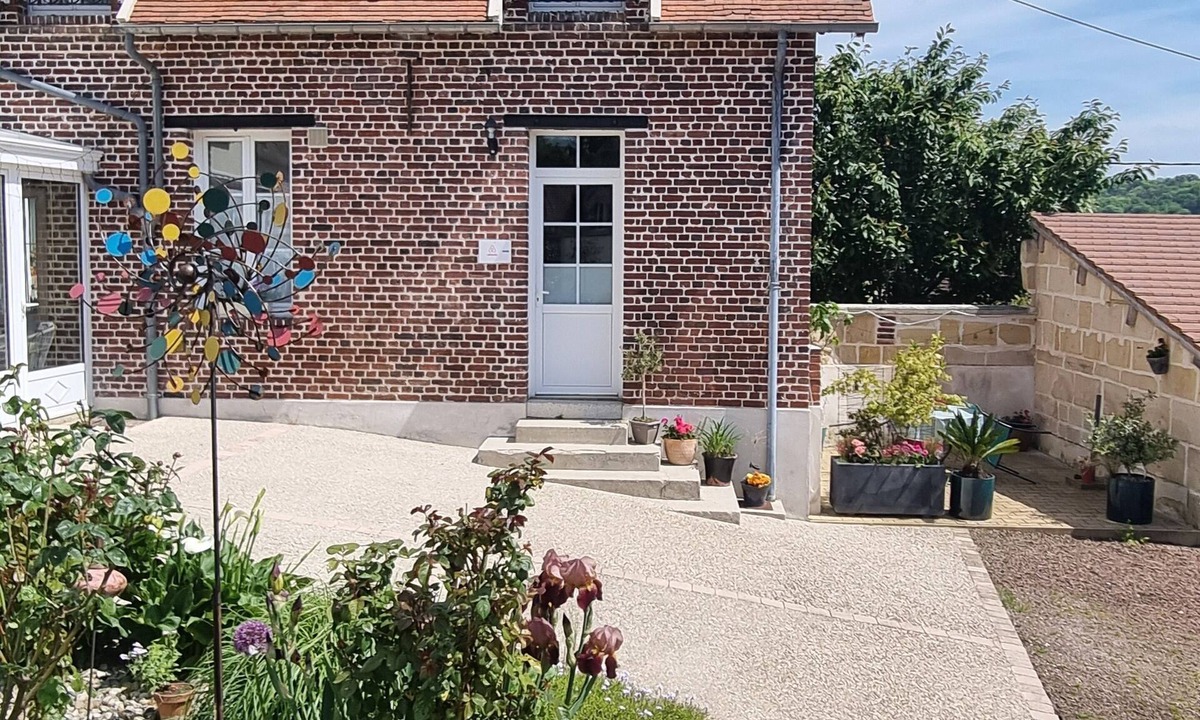 Elincourt-Sainte-Marguerite House | Entire house. 2-4 pers. Closed parking. Terrace