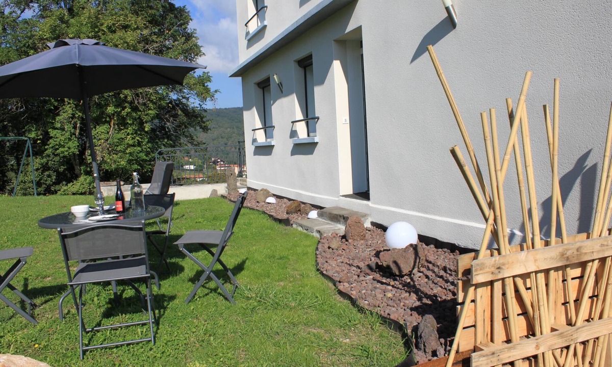 Chatel-Guyon Apartment | Enter another world.