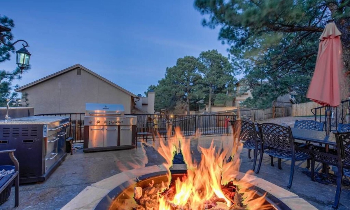 Northeast Colorado Springs House | Entertainer