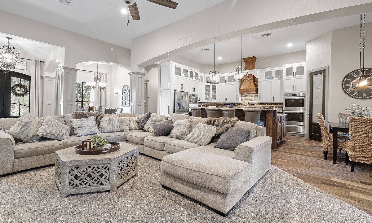 Kyle House | Entertainment Dream House