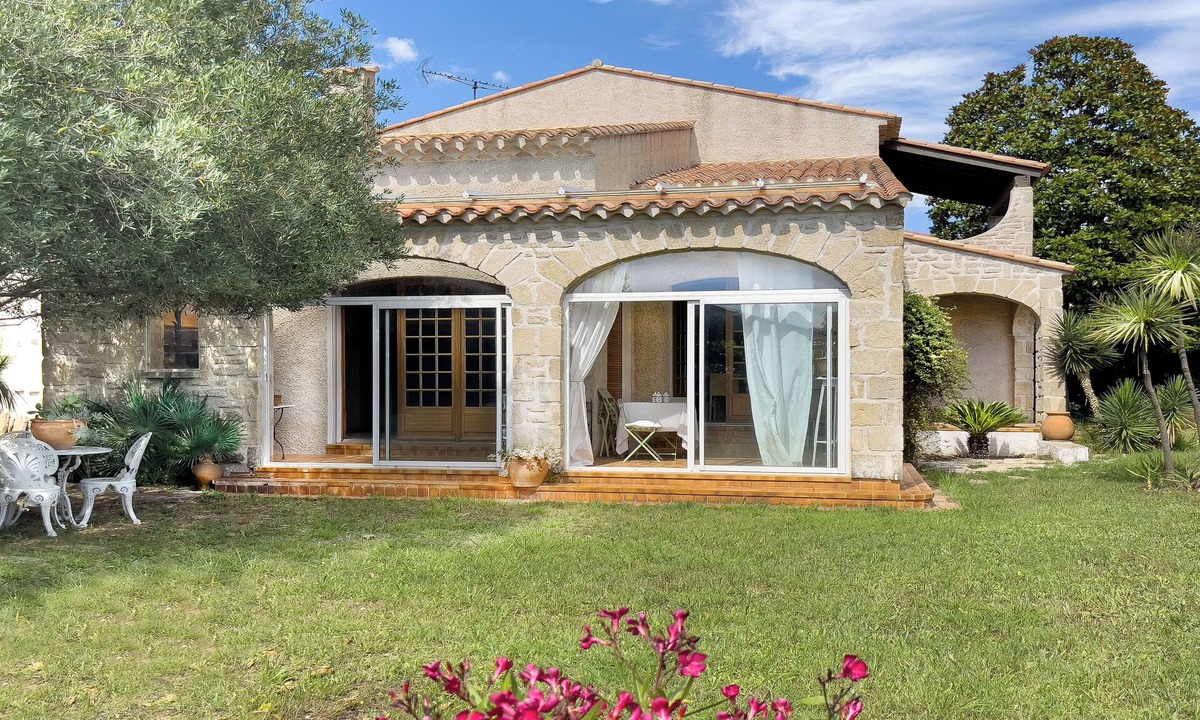 Lattes Villa | Entièrement Rénové Villa D'architecte