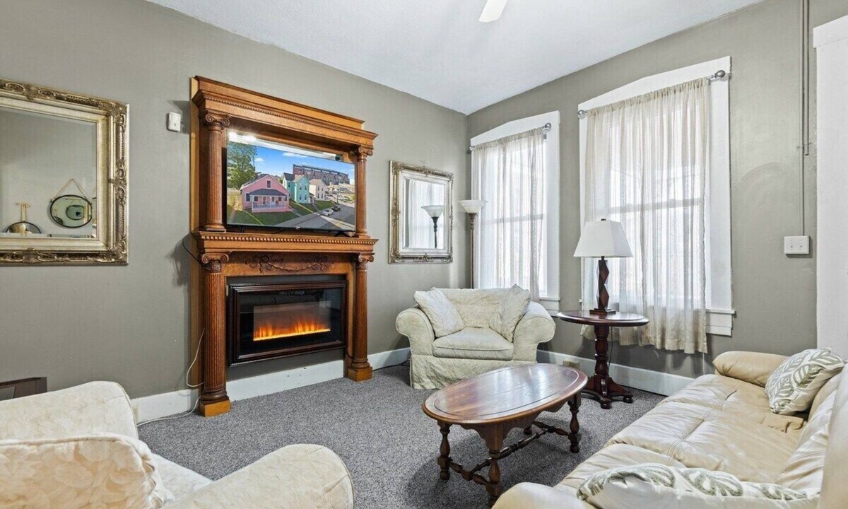 Babe Denny House | Entire 3BR Home Steps to Stadium