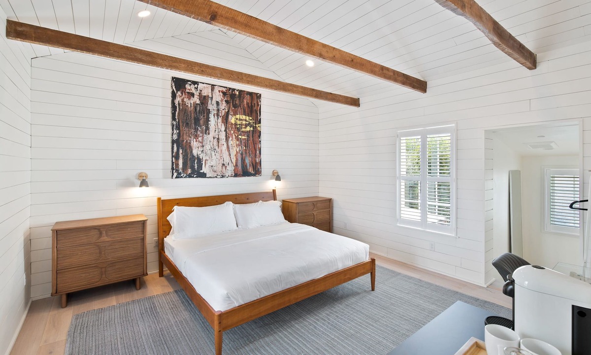 North Downtown Hotel | Entire 5-Room Boutique Hotel in Downtown Charlottesville