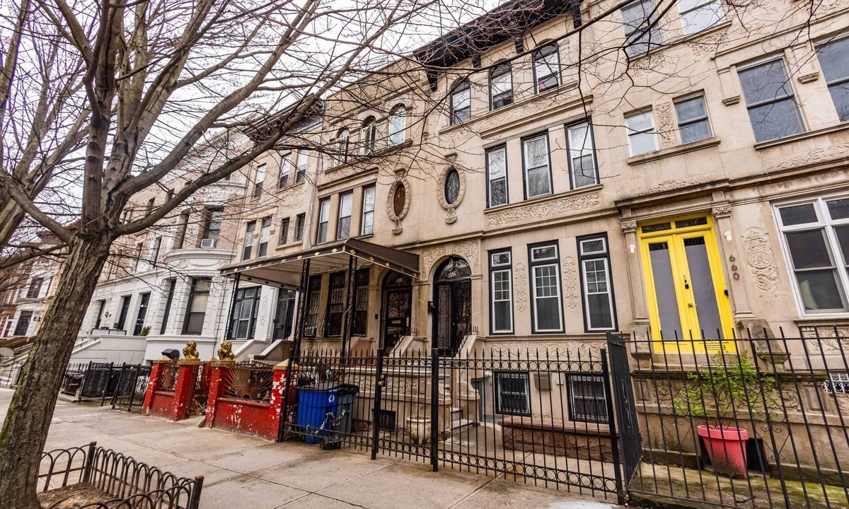 Crown Heights House | Entire Apartment (5 Rooms and 5 Private Bathrooms)