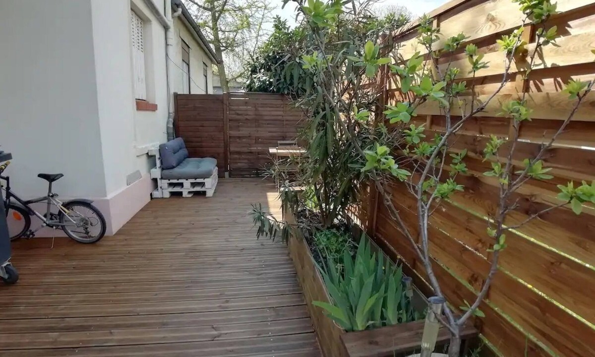 Saint-Denis Apartment | Entire apartment on the outskirts of Paris/Stade de France in a very quiet street