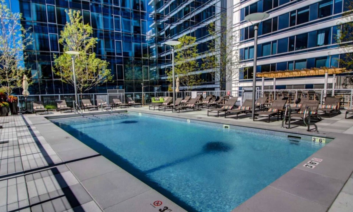 Seaport District Apartment | Entire Apt Downtown Seaport with Gym