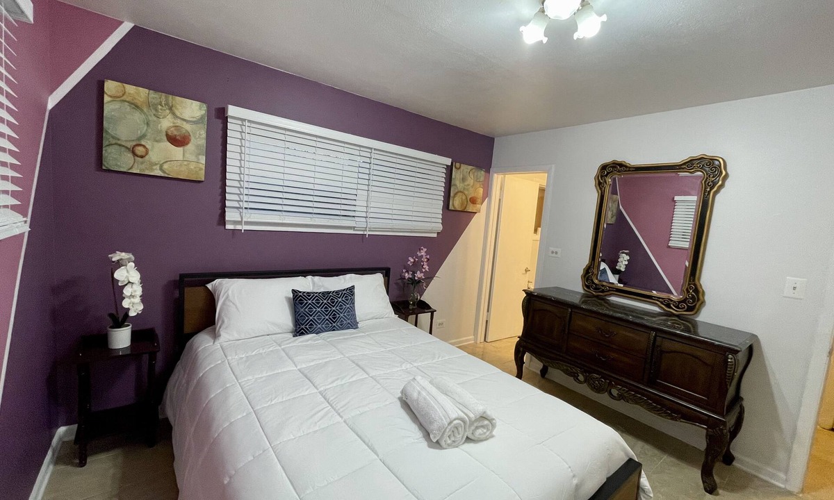 Wheeling House | Entire Beautiful Wheeling Home!