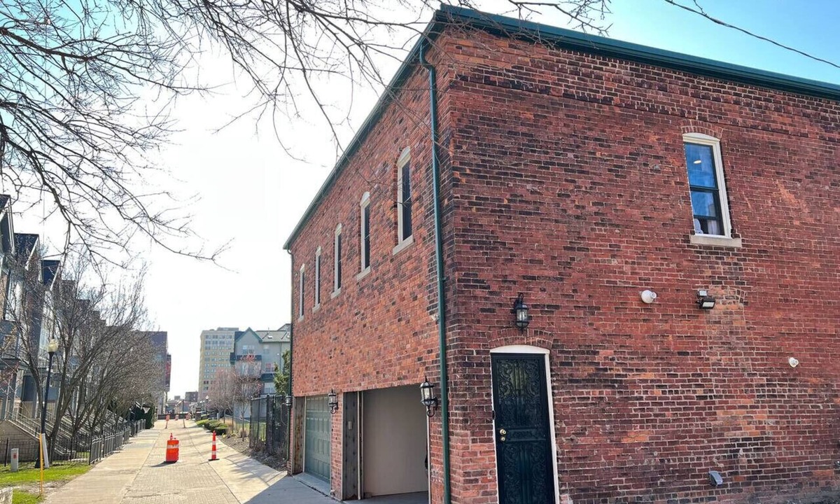 Midtown House | Entire Carriage House w/garage downtown