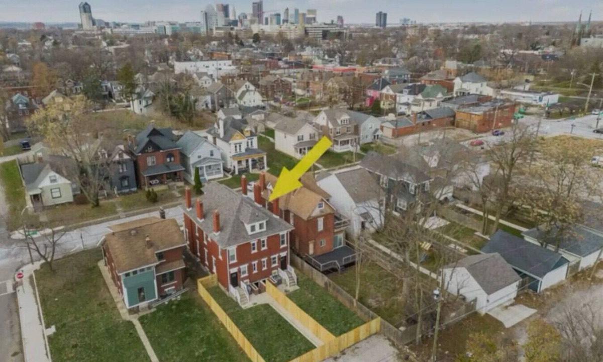 Livingston Park Apartment | Entire Complex/2 homes side by side!
