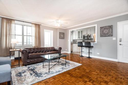 Downtown Atlanta House | ENTIRE CONDO! Downtown! 24 Concierge! PT9B