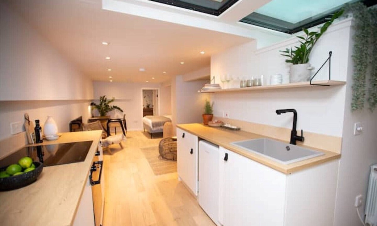 Chorlton-cum-Hardy Apartment | Entire condo hosted by Jules