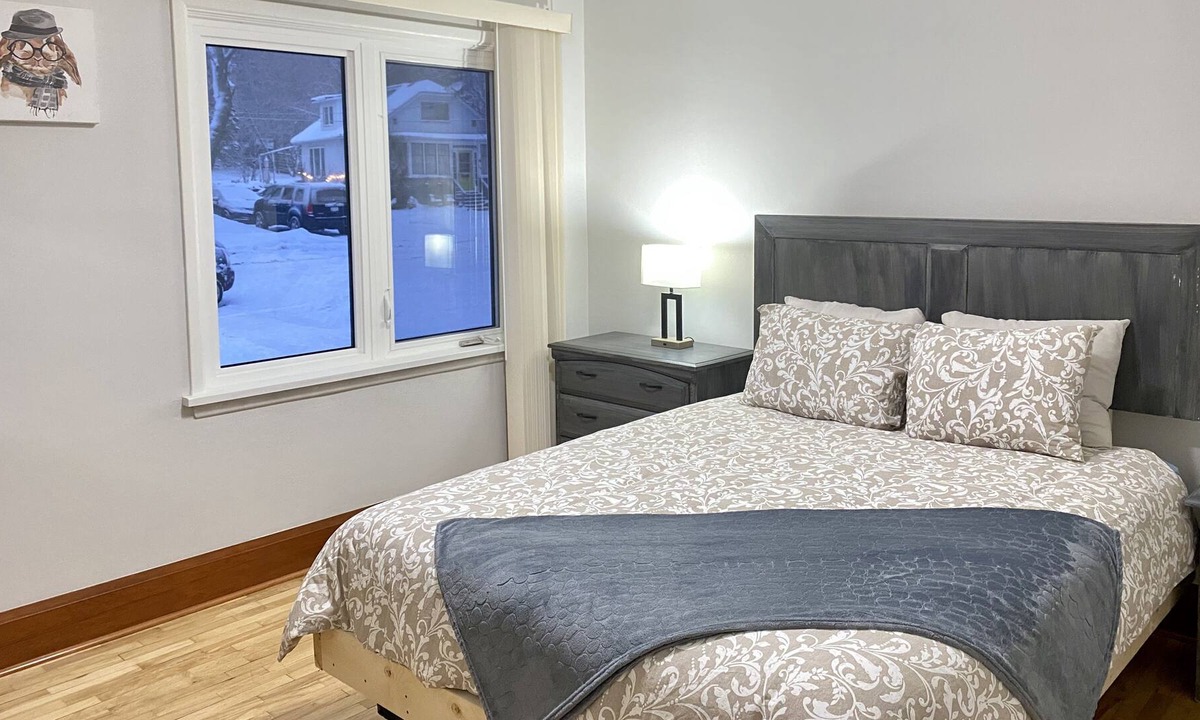 Thunder Bay House | ENTIRE FAMILY HOME 2 bedroom 1bath Thunder Bay