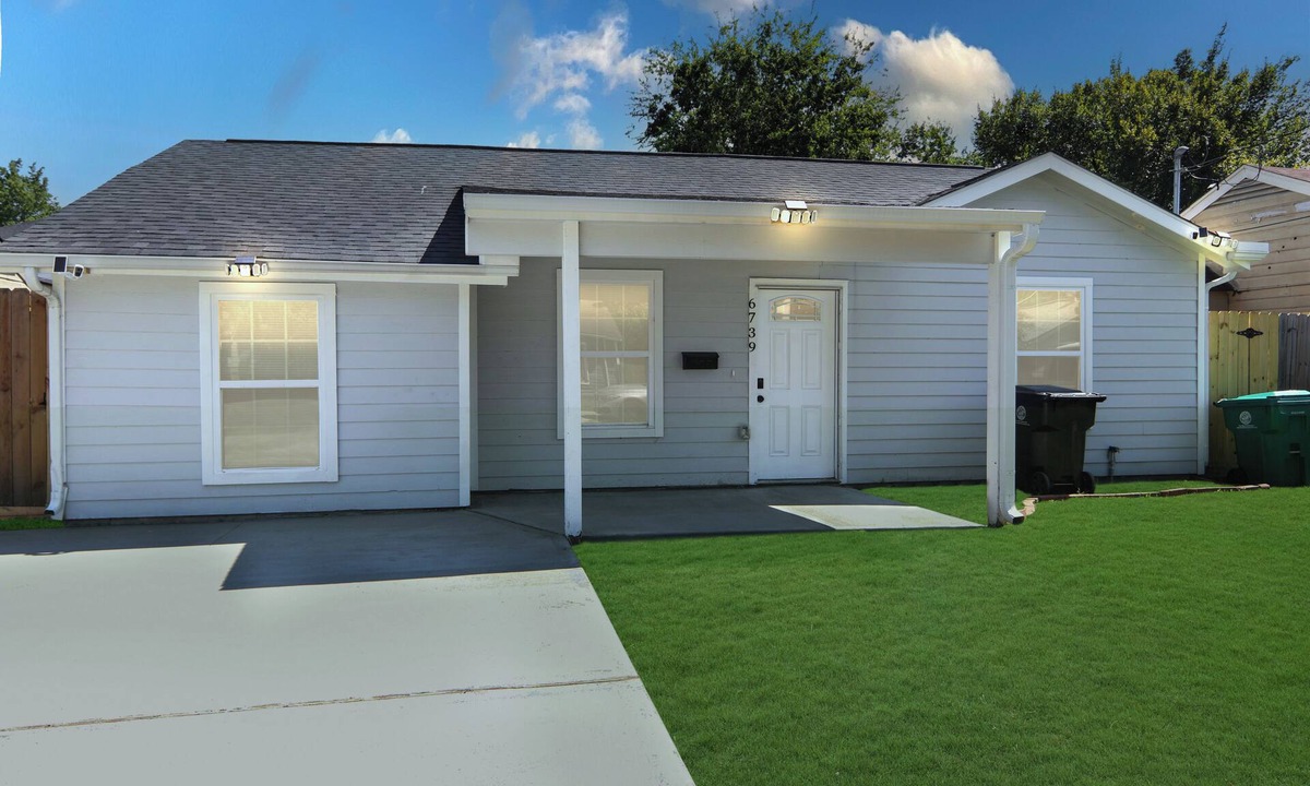 Foster Place House | Entire Home by Downtown, NRG, Med Center, Hobby Airport