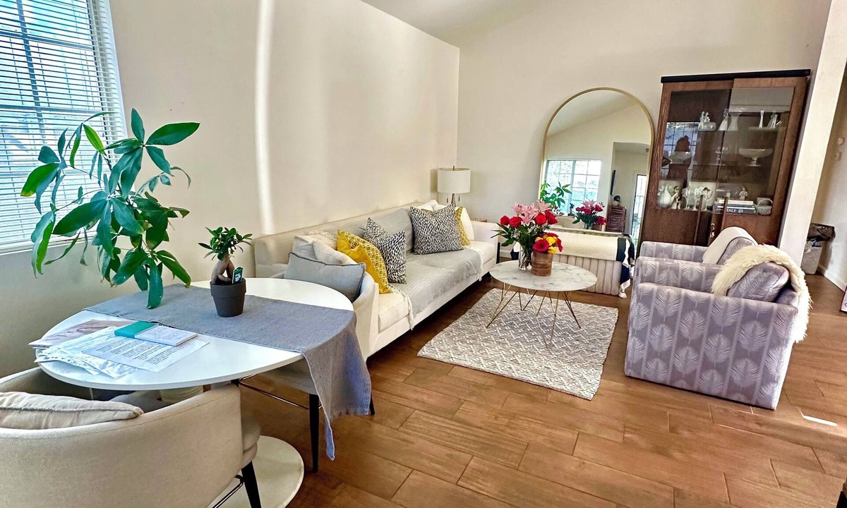 Sunland-Tujunga House | Entire home- cozy 2 x 2