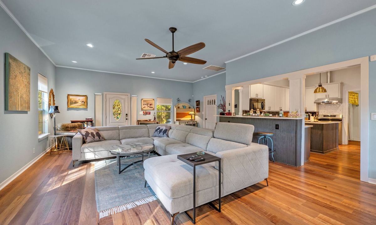 Mead House | Entire Home! Fantastic Kitchen! 3 Full Baths