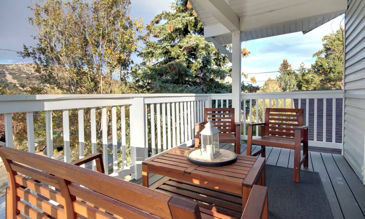 Big Bear City House | Entire Home Game Room Spacious Kitchen Fire Pit Fast WiFi BBQ