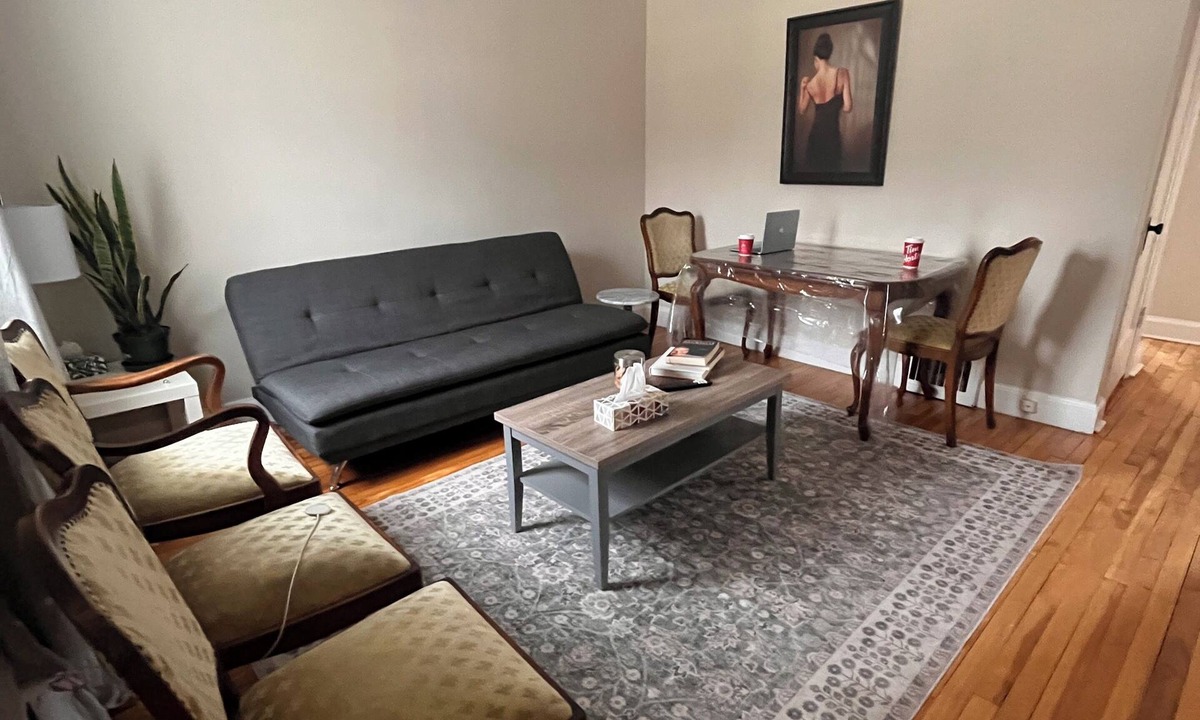 Kitchener House | Entire Home | Ideal for Groups and family