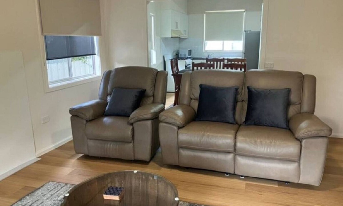 Hay House | Entire home in Hay, Australian