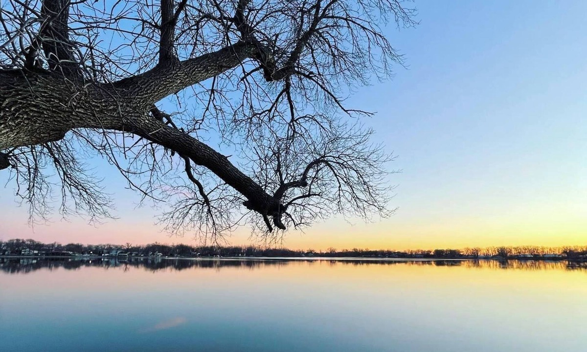 Calhoun County House | ENTIRE LAKE FRONT HOME - 4 BED/3 BATH