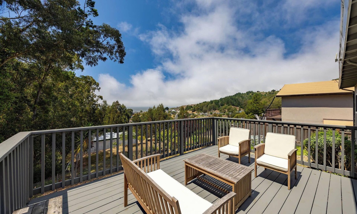 Linda Mar House | Entire Oceanview Coastal Retreat in Pacifica