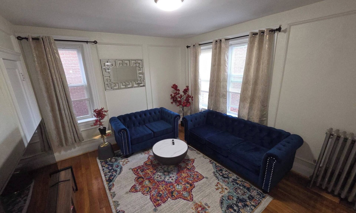 North Brookline Apartment | Entire private 1 bedroom apartment in Brookline