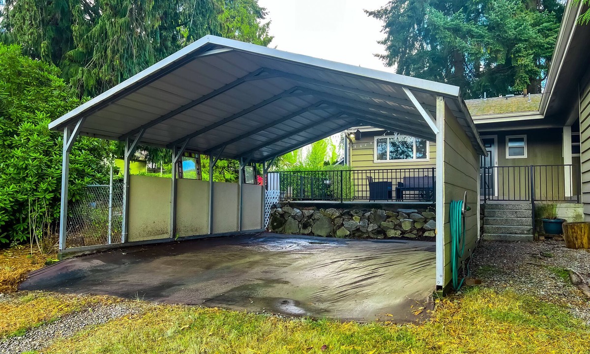 Inglewood-Finn Hill House | Entire private guest suite with private patio and backyard.