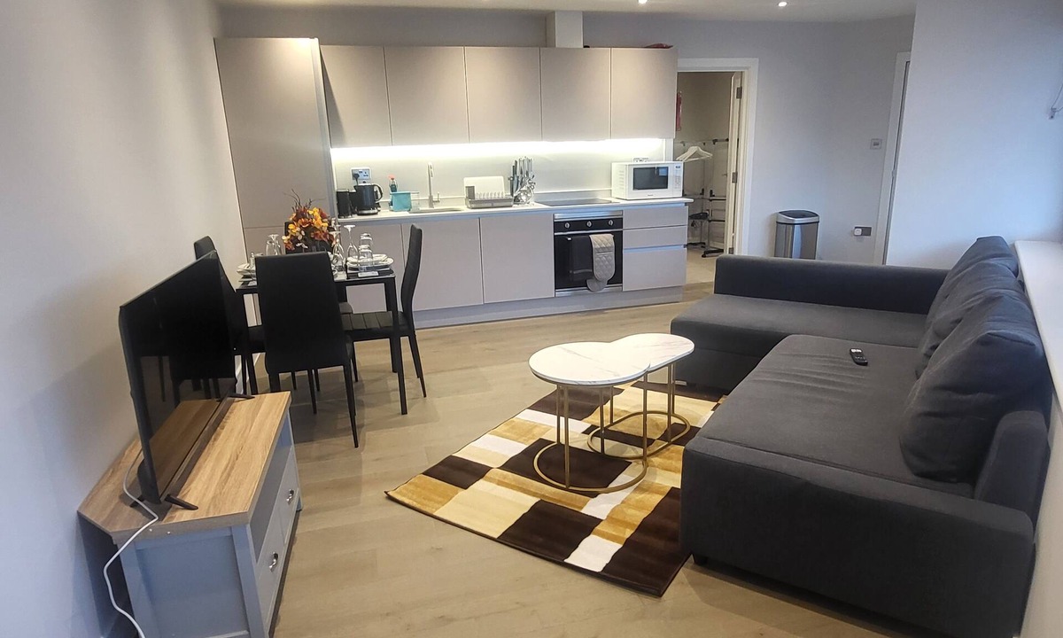 Reigate Apartment | Entire Reigate Apartment hosted by Pius