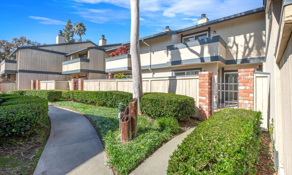 Huntington Beach House | Entire townhouse 1.5 miles from the beach!