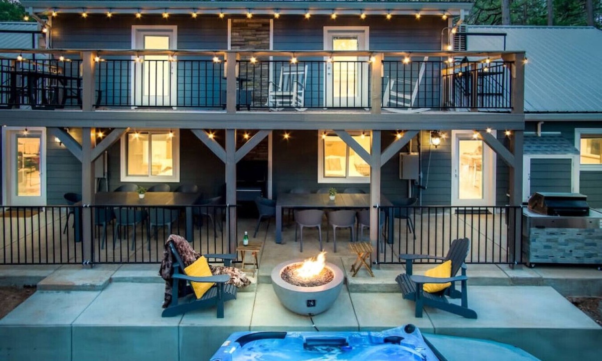 Alta House | Entire Villa in Sierra Mountains