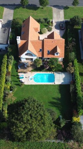 Mathieu Bed & Breakfast | Entre Caen et la mer avec Piscine
