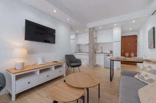San Lorenzo Apartment | Entre flores y murallas - Nieves Viejas