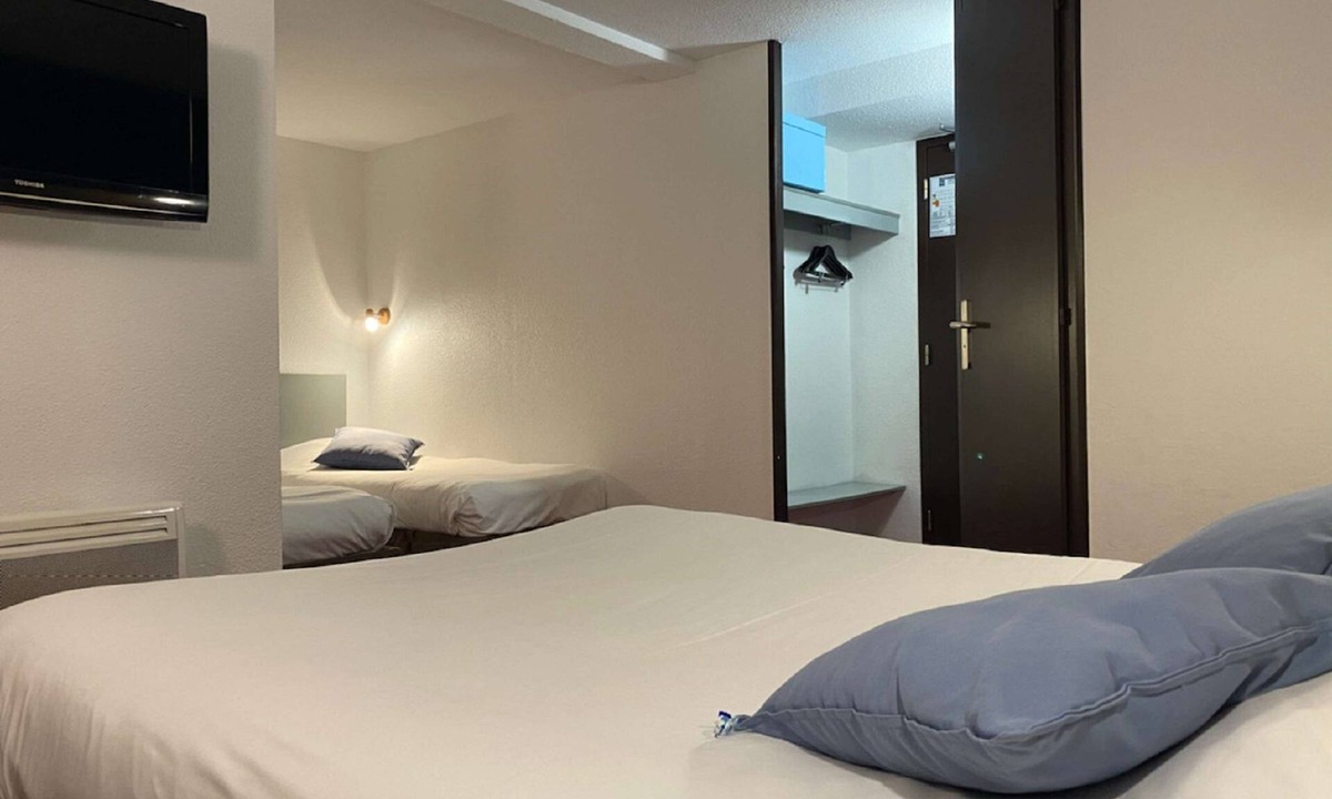 Vierzon Hotel | Enzo Hotels Vierzon By Kyriad Direct