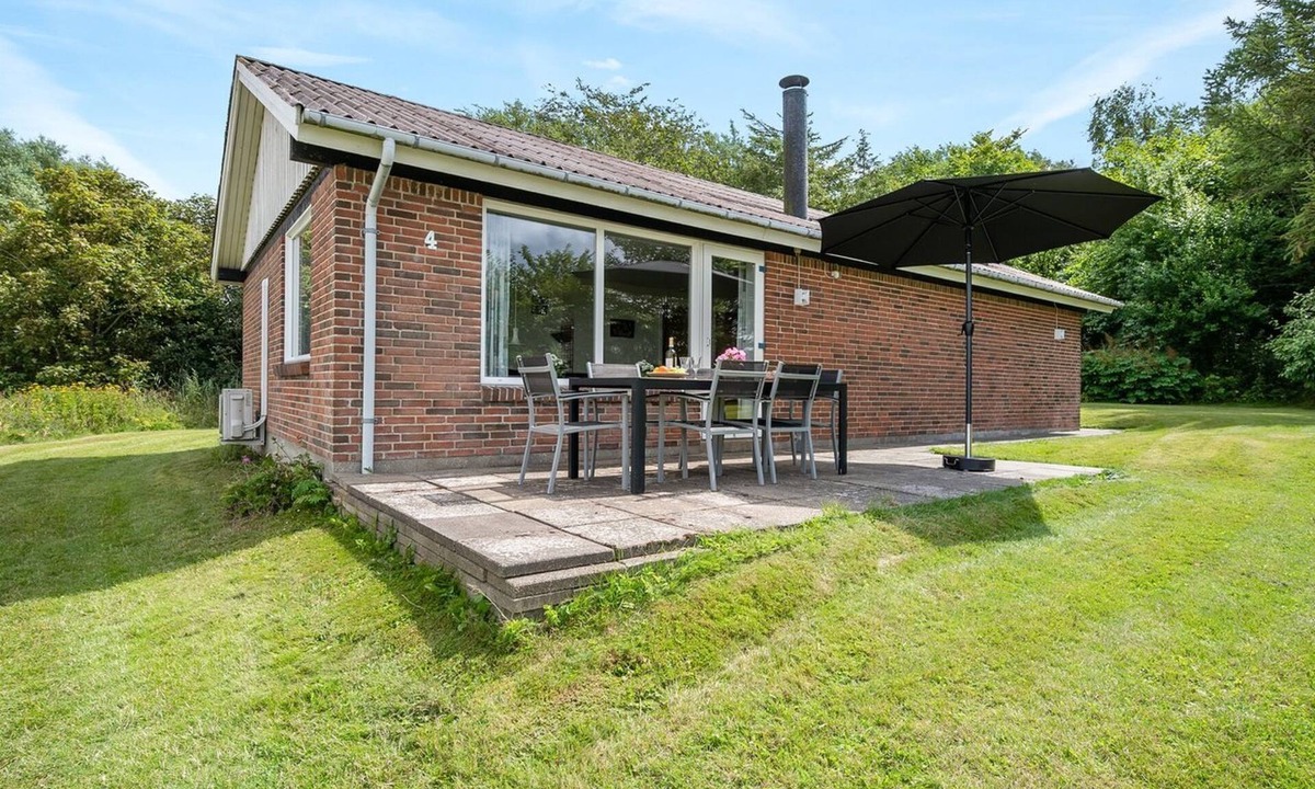 Ronbjerg House | "Ephra" - 250m to the fjord by Interhome