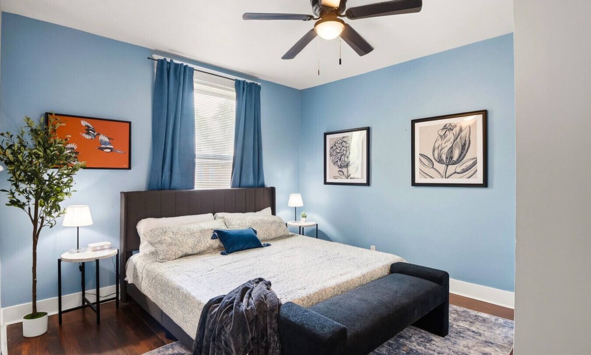 Tower Grove South House | Epic Group Retreat: Hot Tub | Playset | Bunk Room