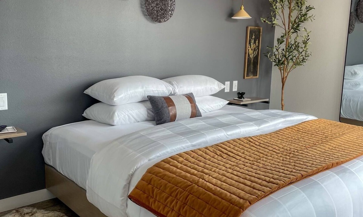 Grove Cabin | Epic Lake Views*Couples*Modern Luxury*King Bed