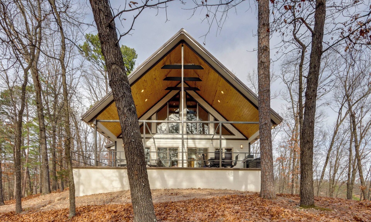 Eureka Springs House | Epic Lake Views! 'The Ridge' Eureka Springs Home
