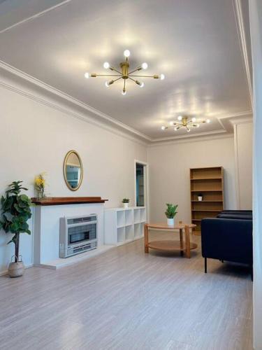 Epping Villa | Epping-5 beds-cozy home