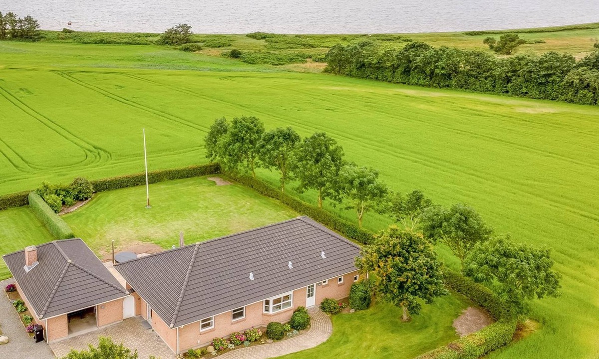 Ronbjerg House | "Erja" - 300m to the fjord by Interhome