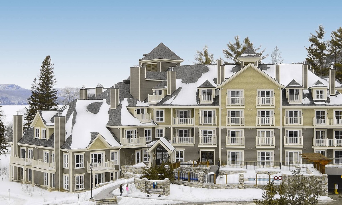 Mont-Tremblant Pedestrian Village Hotel | Ermitage du Lac - Les Suites Tremblant