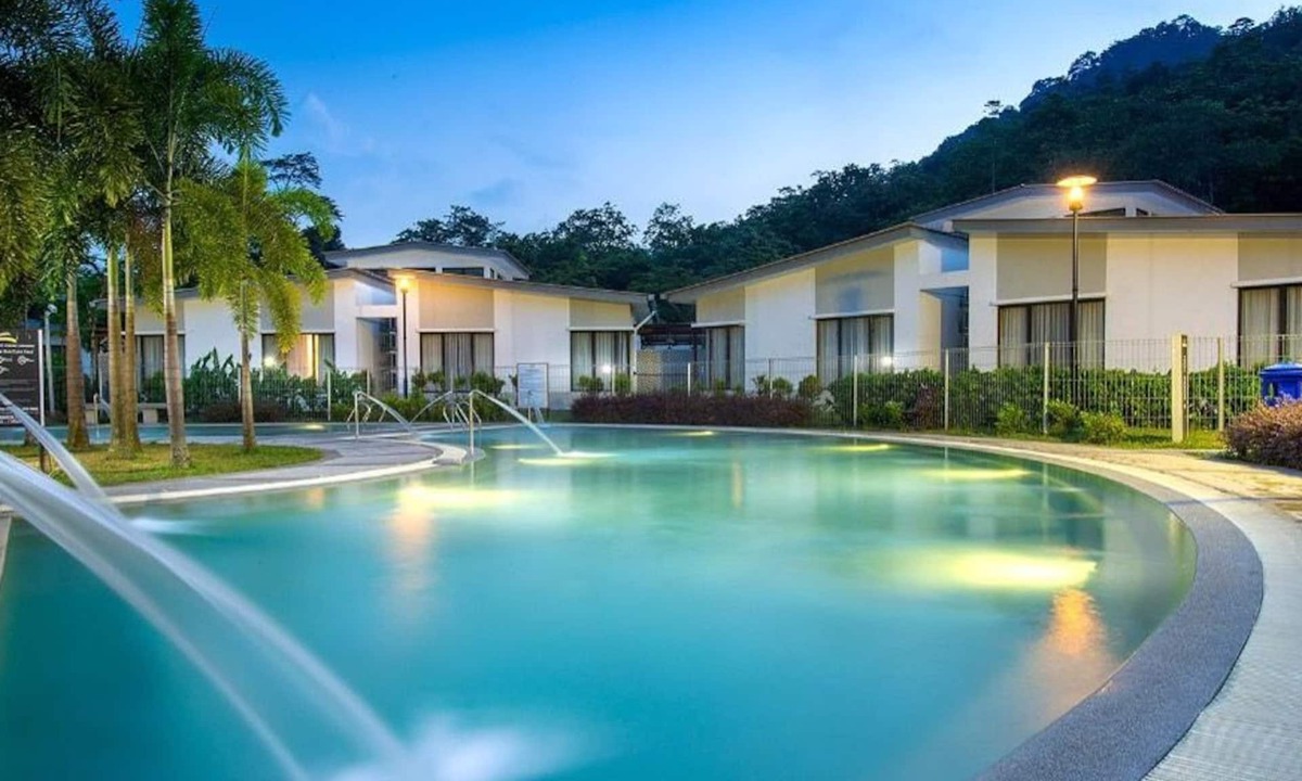 Kampung Temiang Hotel | ēRYA by SURIA Hot Spring Bentong