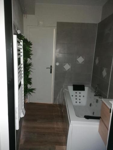 Tournon-sur-Rhone Apartment | Escale en Ardèche