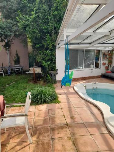 Toulouse South-East House | Escale fleurie