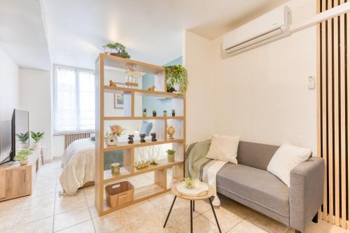 Tarbes Apartment | Escale pro sereine, studio neuf à Tarbes, wifi gare à 700m, autonome