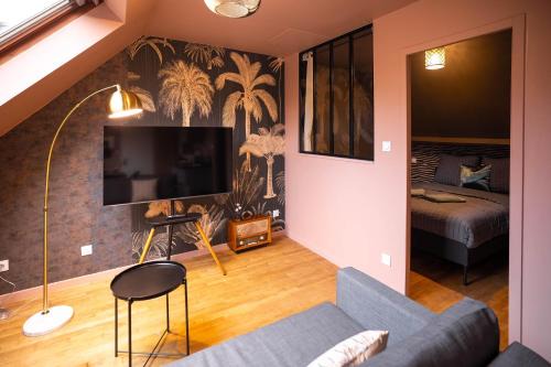 Saint-Quentin Apartment | Escale Tropical Chic - Hypercentre St-Quentin