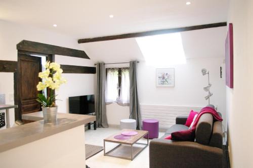 Fontenay-les-Briis Apartment | Escalebelair